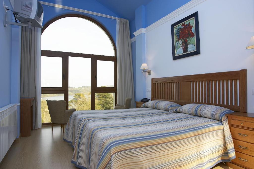 Hotel Azul De Galimar San Vicente De La Barquera Exteriör bild